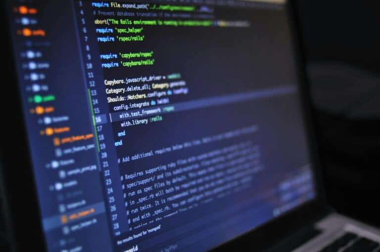 Foto eines Bildschirms mit Code